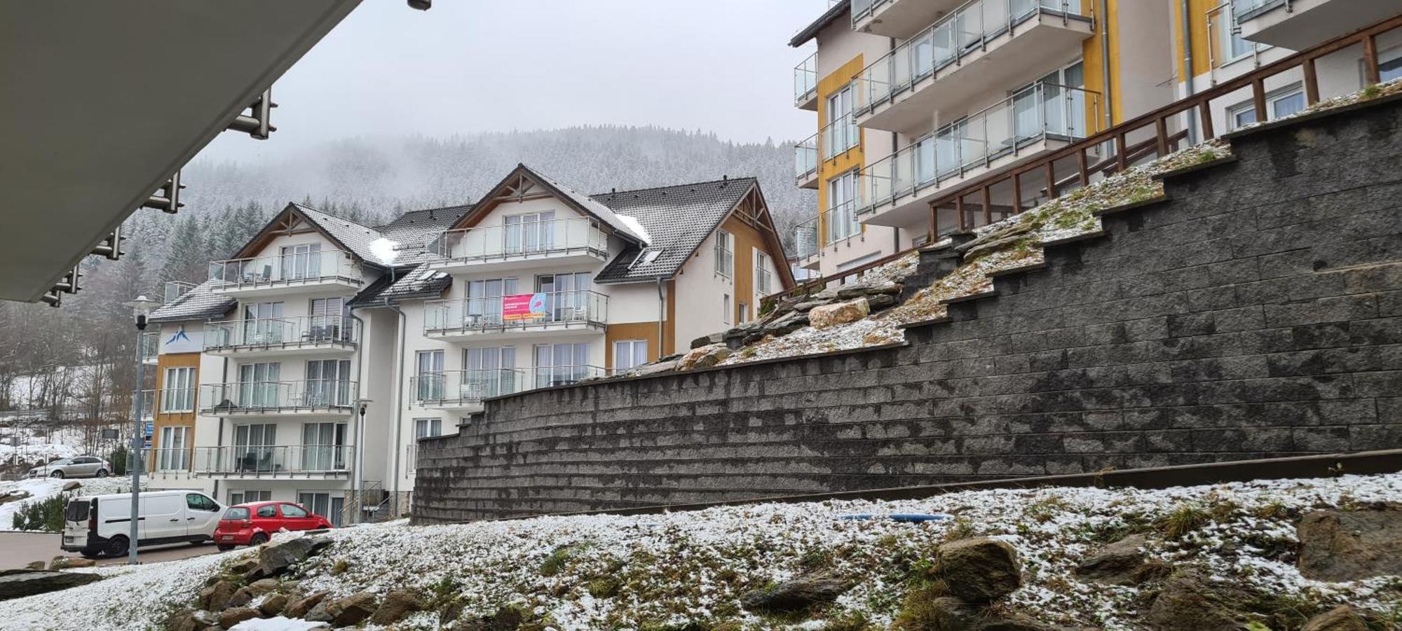 Apartamenty Czarna Gora Is 8 Sienna  Exterior photo