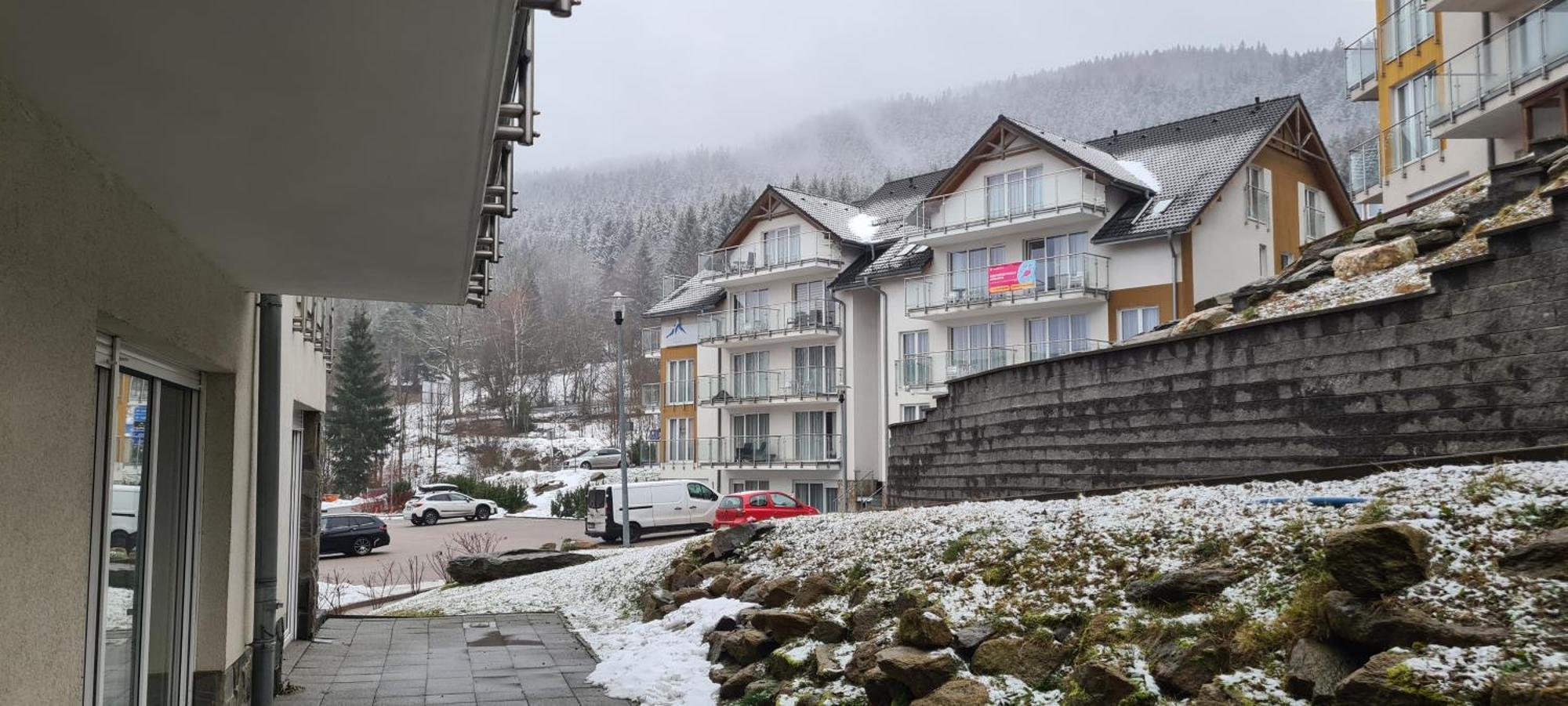 Apartamenty Czarna Gora Is 8 Sienna  Exterior photo